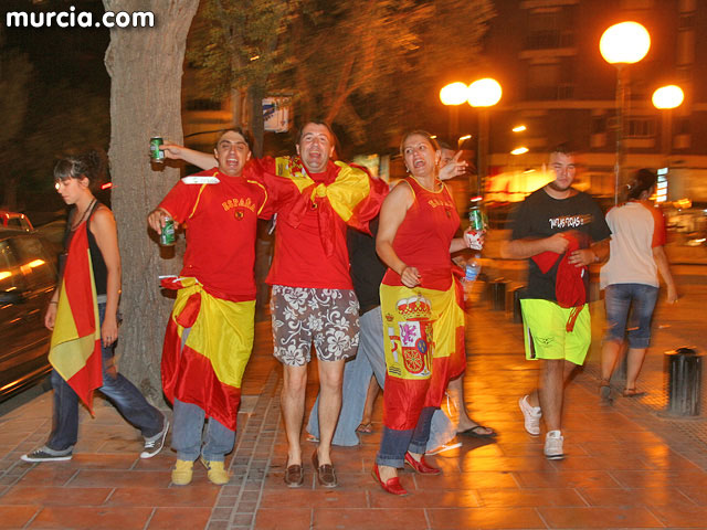 Cerca de 15.000 murcianos celebran la Eurocopa en la Plaza Circular - 12