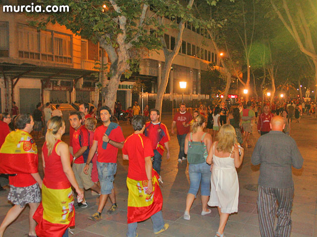 Cerca de 15.000 murcianos celebran la Eurocopa en la Plaza Circular - 16