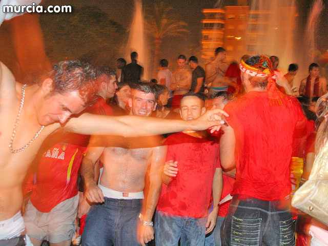 Cerca de 15.000 murcianos celebran la Eurocopa en la Plaza Circular - 23