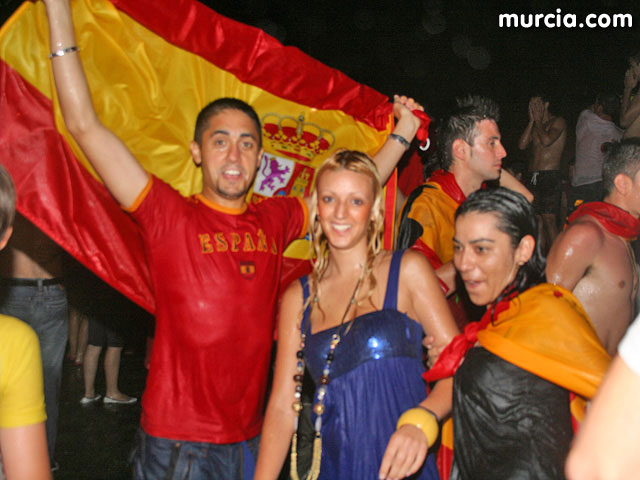Cerca de 15.000 murcianos celebran la Eurocopa en la Plaza Circular - 31