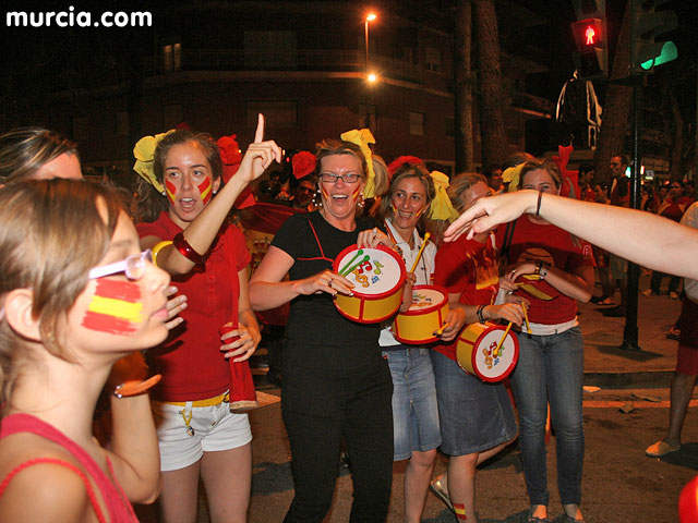 Cerca de 15.000 murcianos celebran la Eurocopa en la Plaza Circular - 40