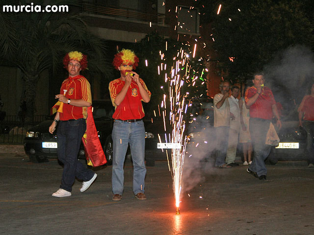 Cerca de 15.000 murcianos celebran la Eurocopa en la Plaza Circular - 42