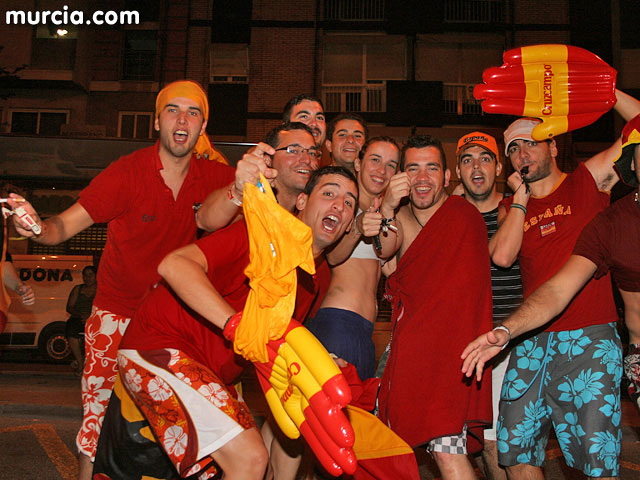 Cerca de 15.000 murcianos celebran la Eurocopa en la Plaza Circular - 62