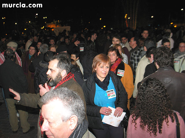 Miles de manifestantes claman en Murcia por la paz en Oriente Medio - 25