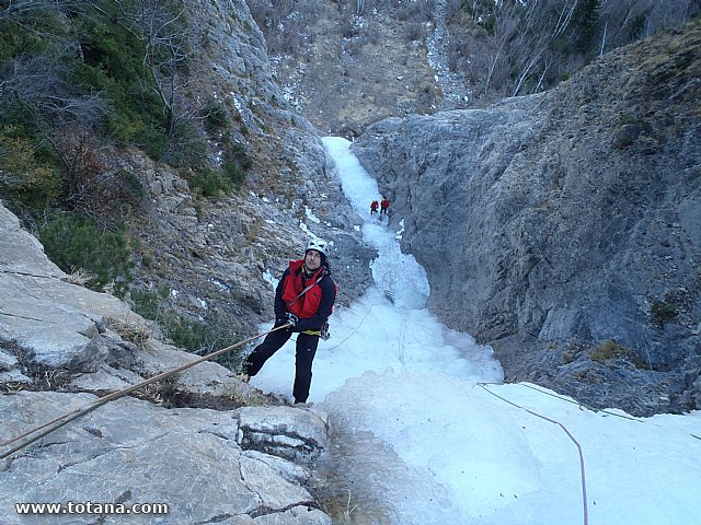 Escalada en cascadas de hielo. Pirineos, Bielsa, Valle de Pineta - 72