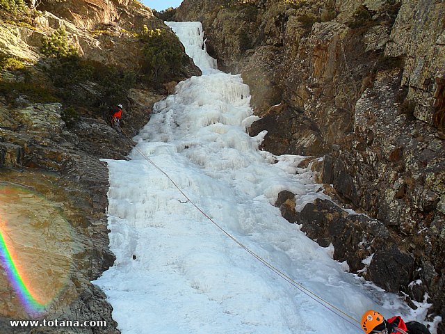 Escalada en cascadas de hielo. Pirineos, Bielsa, Valle de Pineta - 88