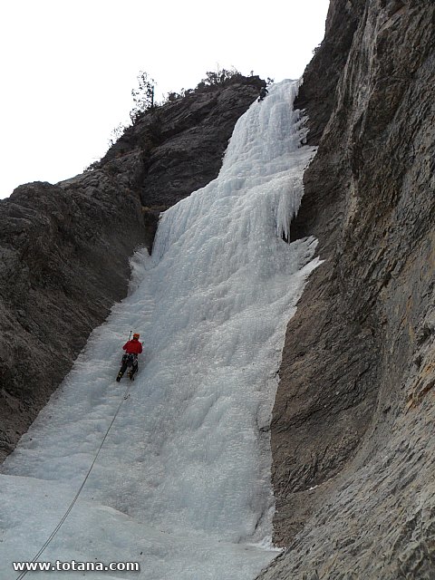 Escalada en cascadas de hielo. Pirineos, Bielsa, Valle de Pineta - 156