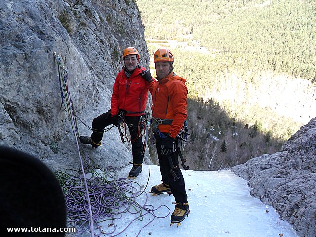 Escalada en cascadas de hielo. Pirineos, Bielsa, Valle de Pineta - 164