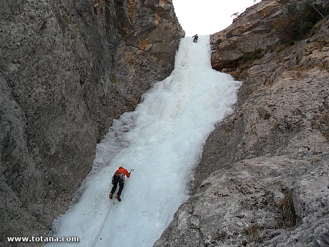 Escalada en cascadas de hielo. Pirineos, Bielsa, Valle de Pineta - 171