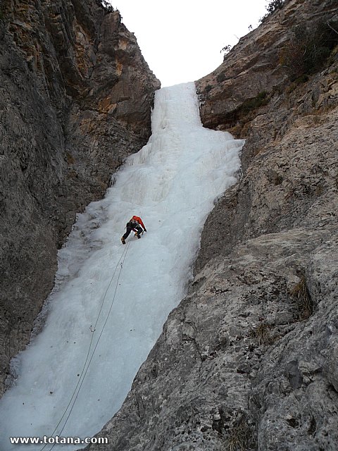 Escalada en cascadas de hielo. Pirineos, Bielsa, Valle de Pineta - 174