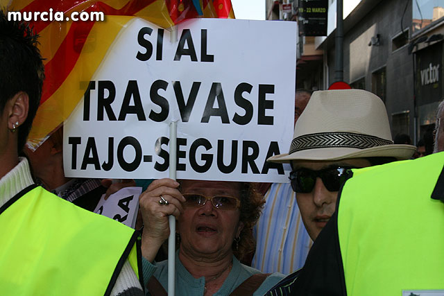 Cientos de miles de personas se manifiestan en Murcia a favor del trasvase - 29