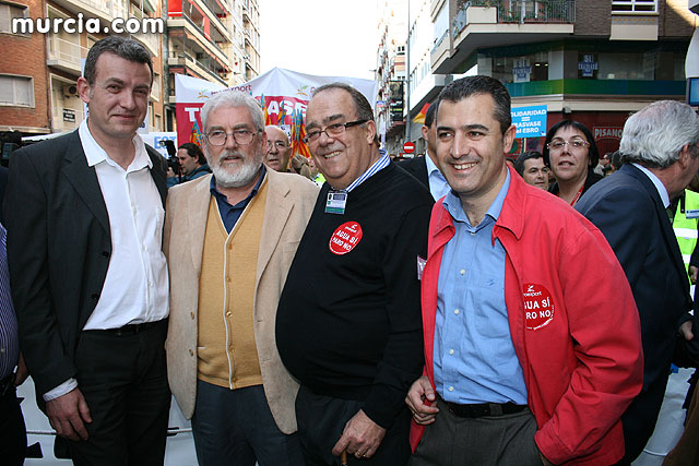 Cientos de miles de personas se manifiestan en Murcia a favor del trasvase - 44