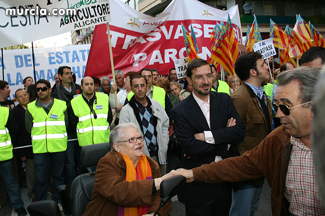 Cientos de miles de personas se manifiestan en Murcia a favor del trasvase - 55