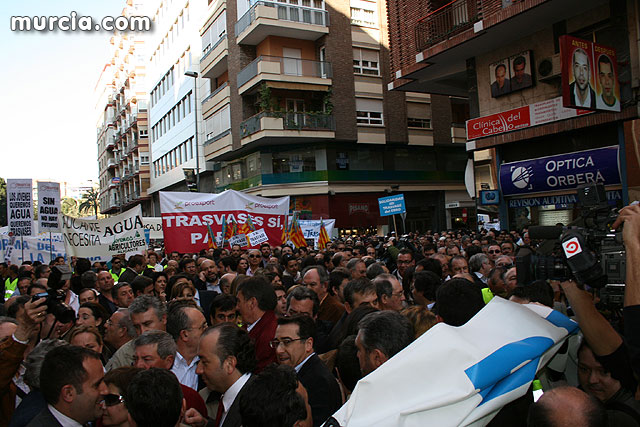 Cientos de miles de personas se manifiestan en Murcia a favor del trasvase - 72