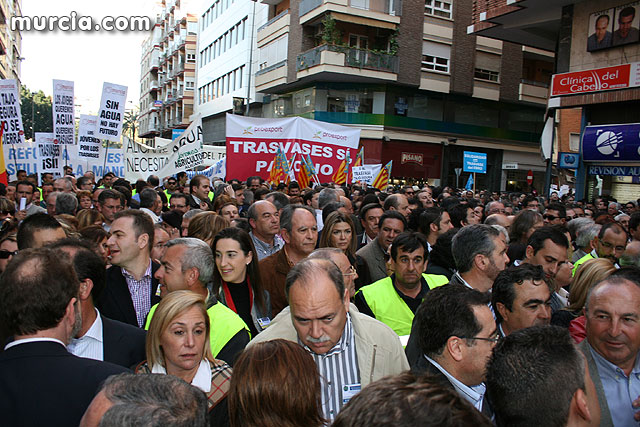 Cientos de miles de personas se manifiestan en Murcia a favor del trasvase - 87