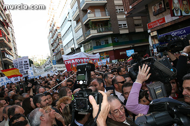 Cientos de miles de personas se manifiestan en Murcia a favor del trasvase - 97