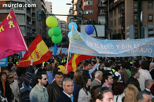 Cientos de miles de personas se manifiestan en Murcia a favor del trasvase - 173