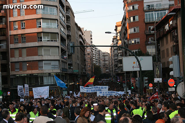 Cientos de miles de personas se manifiestan en Murcia a favor del trasvase - 174