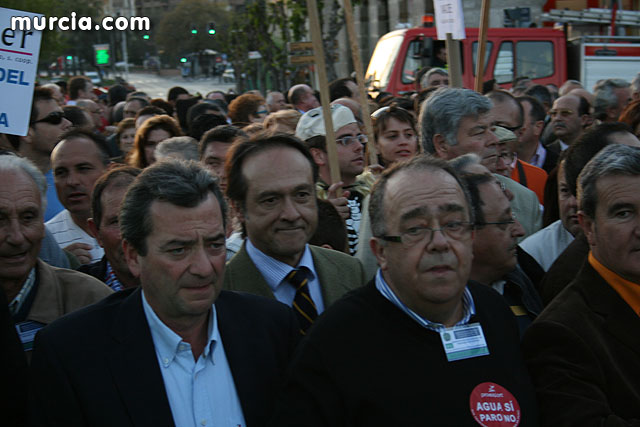 Cientos de miles de personas se manifiestan en Murcia a favor del trasvase - 181