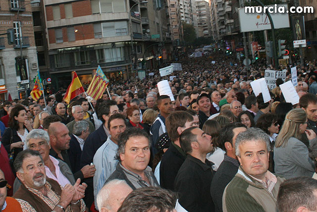 Cientos de miles de personas se manifiestan en Murcia a favor del trasvase - 192