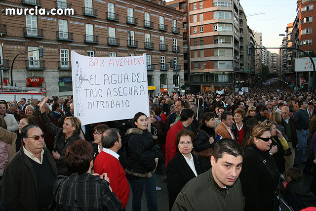 Cientos de miles de personas se manifiestan en Murcia a favor del trasvase - 197
