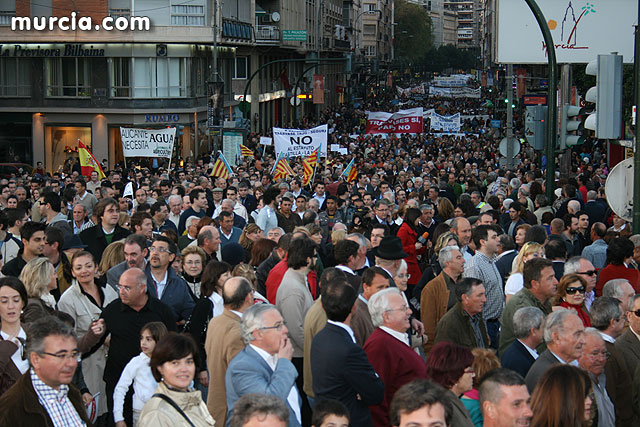 Cientos de miles de personas se manifiestan en Murcia a favor del trasvase - 204