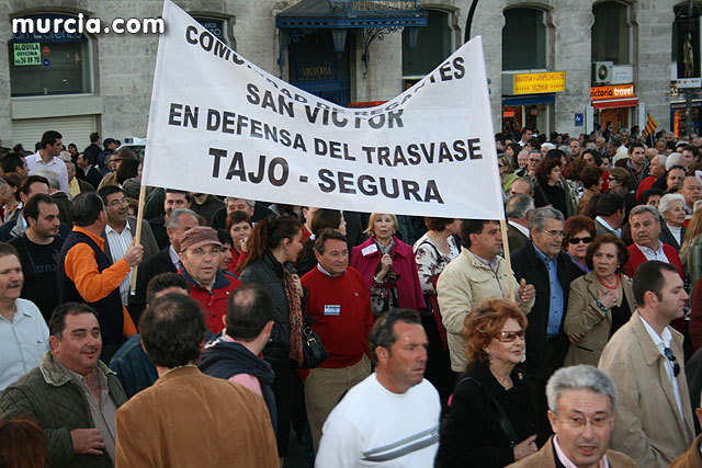Cientos de miles de personas se manifiestan en Murcia a favor del trasvase - 206
