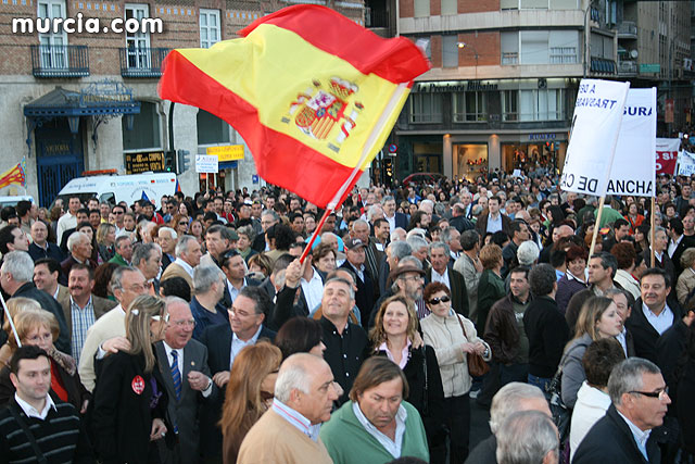 Cientos de miles de personas se manifiestan en Murcia a favor del trasvase - 214