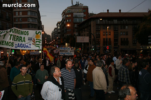Cientos de miles de personas se manifiestan en Murcia a favor del trasvase - 284