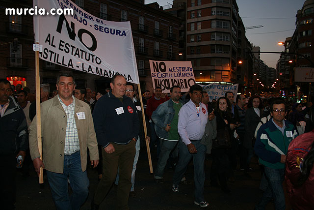 Cientos de miles de personas se manifiestan en Murcia a favor del trasvase - 287