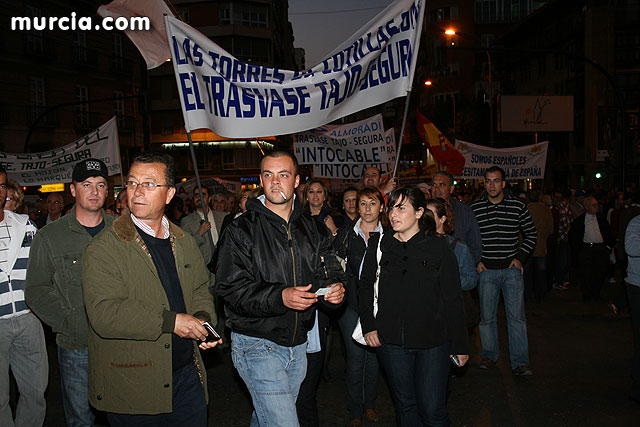 Cientos de miles de personas se manifiestan en Murcia a favor del trasvase - 294