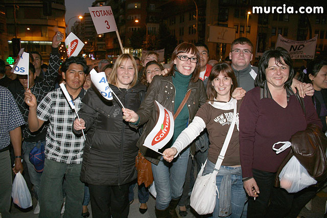 Cientos de miles de personas se manifiestan en Murcia a favor del trasvase - 300
