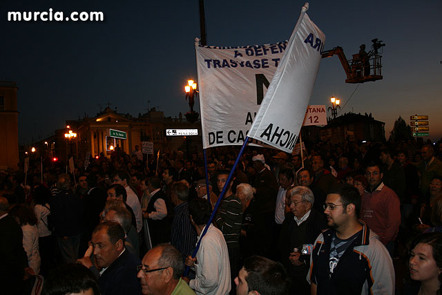 Cientos de miles de personas se manifiestan en Murcia a favor del trasvase - 311