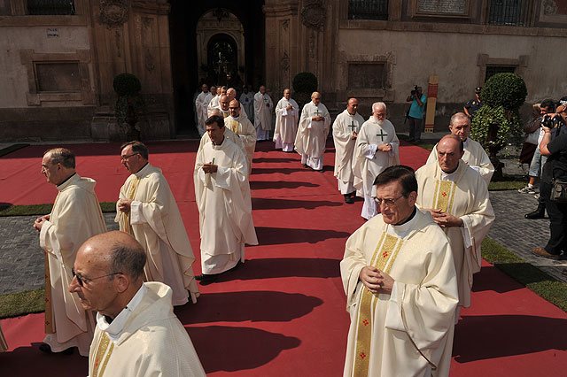 Toma de posesin del nuevo obispo de la dicesis de Cartagena, Jos Manuel Lorca Planes, en la Catedral de Murcia - 85