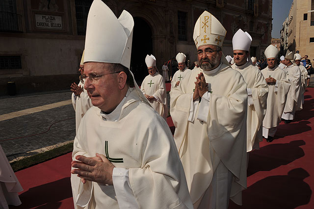 Toma de posesin del nuevo obispo de la dicesis de Cartagena, Jos Manuel Lorca Planes, en la Catedral de Murcia - 92