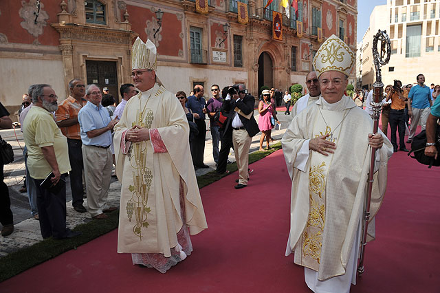 Toma de posesin del nuevo obispo de la dicesis de Cartagena, Jos Manuel Lorca Planes, en la Catedral de Murcia - 99