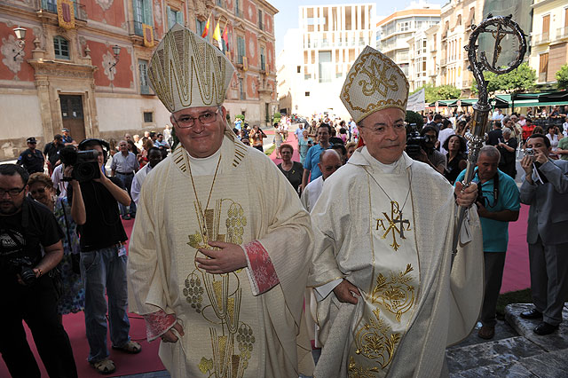 Toma de posesin del nuevo obispo de la dicesis de Cartagena, Jos Manuel Lorca Planes, en la Catedral de Murcia - 194
