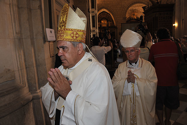 Toma de posesin del nuevo obispo de la dicesis de Cartagena, Jos Manuel Lorca Planes, en la Catedral de Murcia - 196