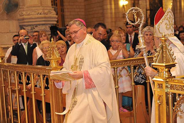Toma de posesin del nuevo obispo de la dicesis de Cartagena, Jos Manuel Lorca Planes, en la Catedral de Murcia - 218