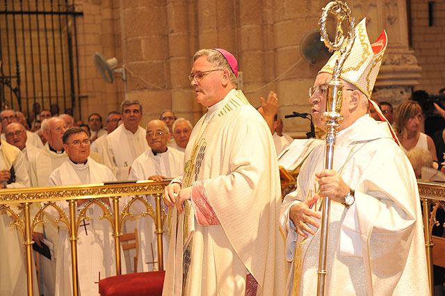 Toma de posesin del nuevo obispo de la dicesis de Cartagena, Jos Manuel Lorca Planes, en la Catedral de Murcia - 219
