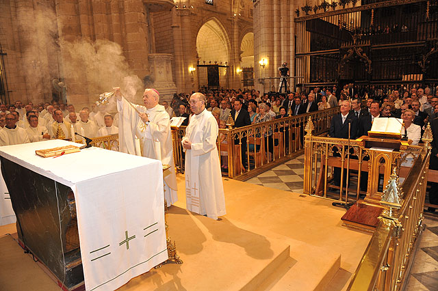 Toma de posesin del nuevo obispo de la dicesis de Cartagena, Jos Manuel Lorca Planes, en la Catedral de Murcia - 231