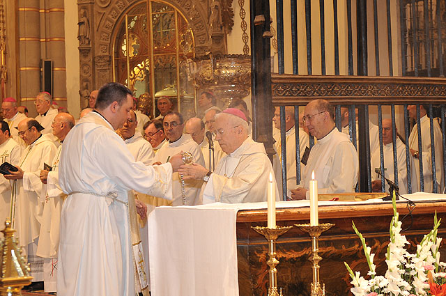 Toma de posesin del nuevo obispo de la dicesis de Cartagena, Jos Manuel Lorca Planes, en la Catedral de Murcia - 232