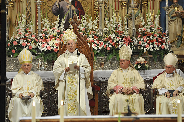 Toma de posesin del nuevo obispo de la dicesis de Cartagena, Jos Manuel Lorca Planes, en la Catedral de Murcia - 240
