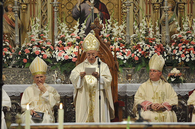 Toma de posesin del nuevo obispo de la dicesis de Cartagena, Jos Manuel Lorca Planes, en la Catedral de Murcia - 247