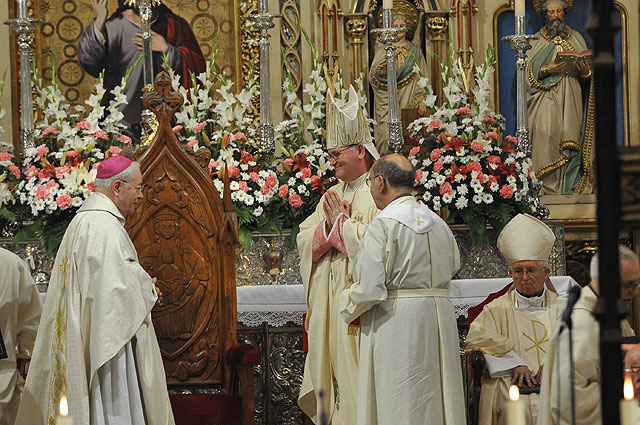 Toma de posesin del nuevo obispo de la dicesis de Cartagena, Jos Manuel Lorca Planes, en la Catedral de Murcia - 251