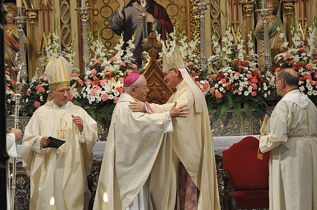 Toma de posesin del nuevo obispo de la dicesis de Cartagena, Jos Manuel Lorca Planes, en la Catedral de Murcia - 253
