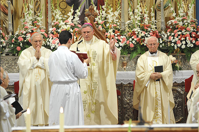 Toma de posesin del nuevo obispo de la dicesis de Cartagena, Jos Manuel Lorca Planes, en la Catedral de Murcia - 270