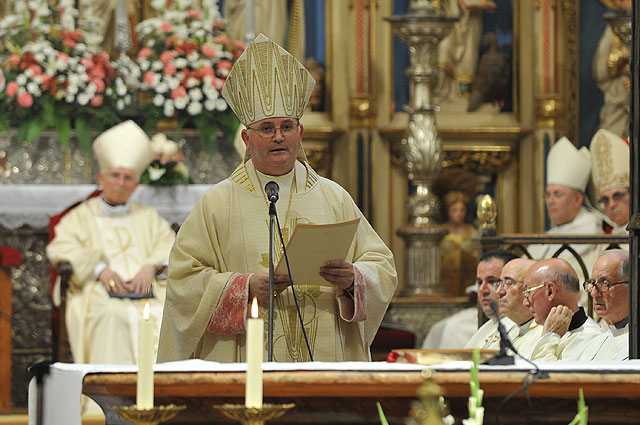 Toma de posesin del nuevo obispo de la dicesis de Cartagena, Jos Manuel Lorca Planes, en la Catedral de Murcia - 282