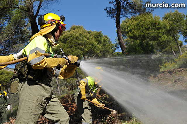 Doscientos efectivos en Sierra Espuña participaron en un simulacro de incendio - 120