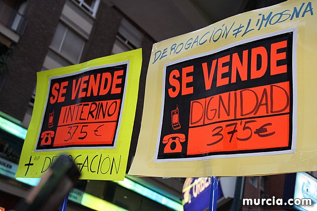 Cerca de 40.000 personas vuelven a manifestar en Murcia su rechazo al “Tijeretazo” de Valcrcel y al preacuerdo al que han llegado algunas organizaciones y la Administracin regional - 168